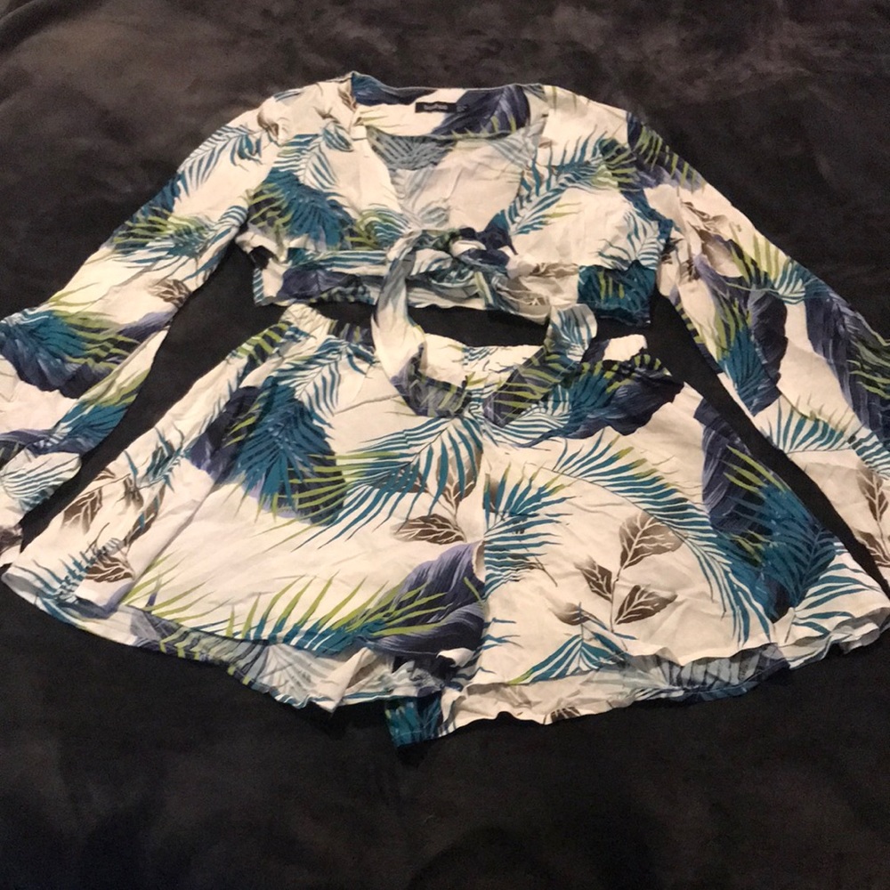 Adorable Two Piece Short Set from Boohoo Size 10. Great for a summers day/night.